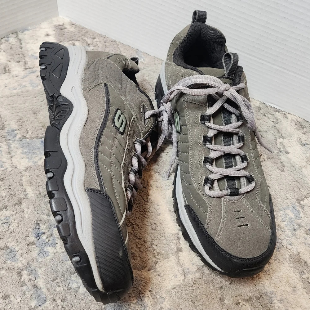 Skechers Sport Men's Lace-Up Sneaker. Grey Leather. Size 13.